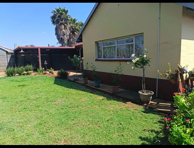 3 BEDROOM FREESTANDING RENTED IN KRUGERSRUS